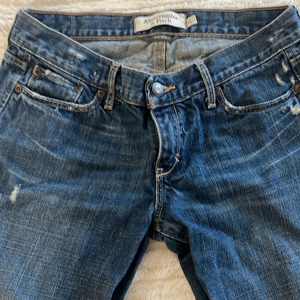 Abercrombie & Fitch jeans 2L Madison style distressed